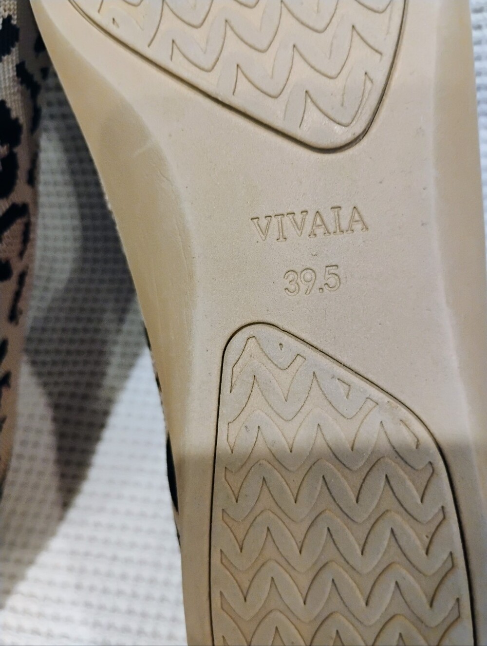 Vivaia Women’s Lightweight Pointed Toe Aria Walker Leopard Flats 39.5 / US 8.5 - Picture 8 of 12